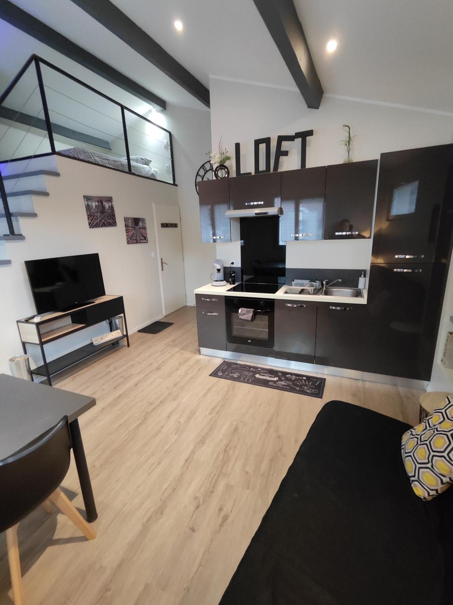 Loft, Studio And Love Rooms Bourg-Saint-Christophe ภายนอก รูปภาพ