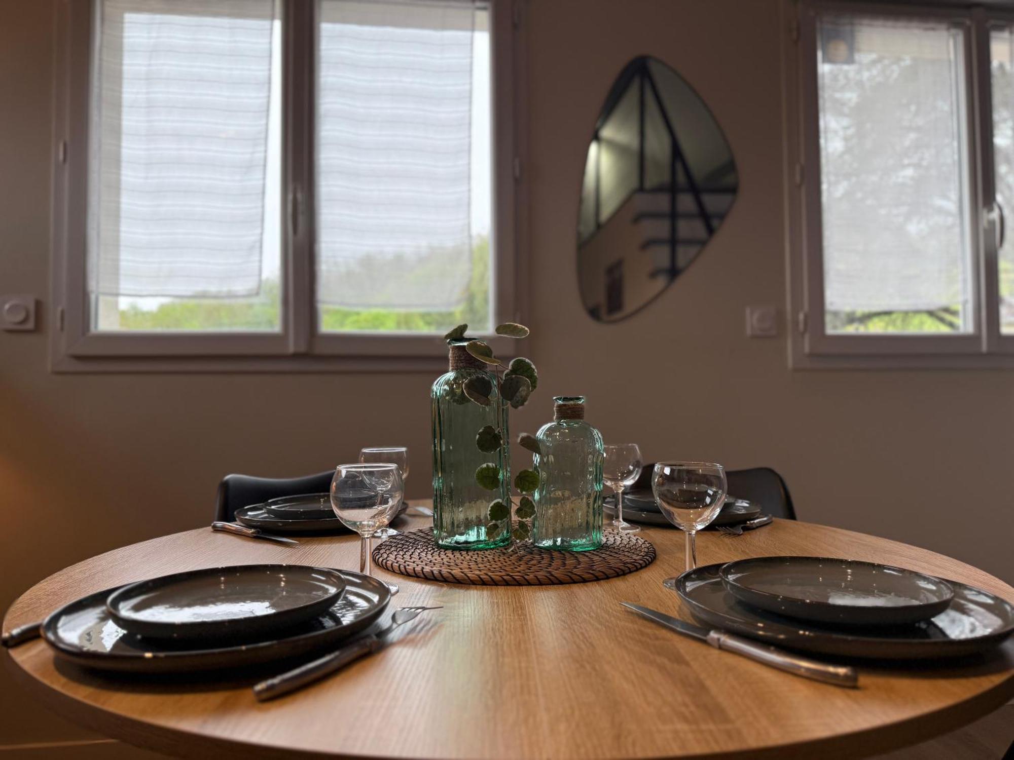 Loft, Studio And Love Rooms Bourg-Saint-Christophe ภายนอก รูปภาพ