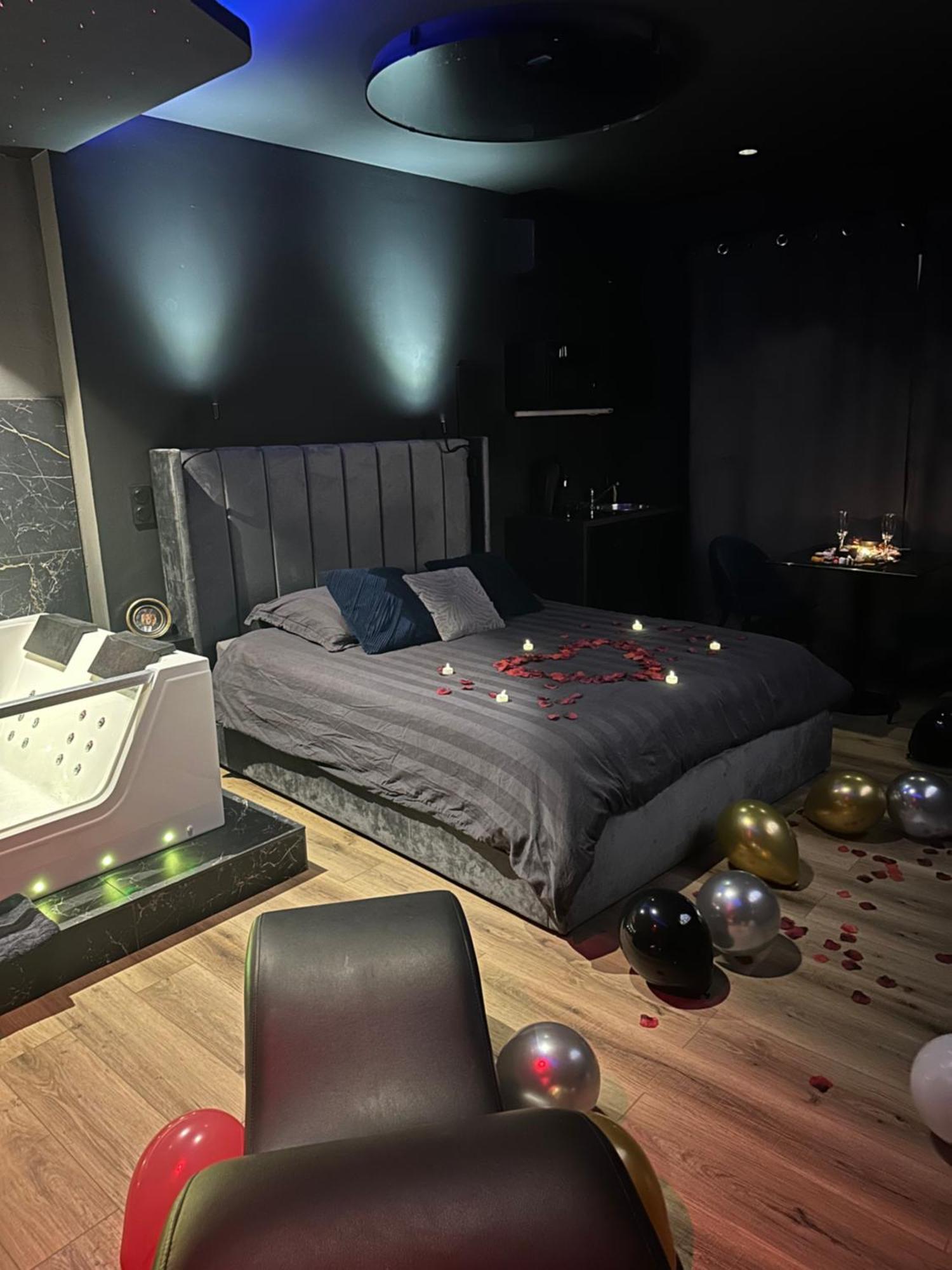 Loft, Studio And Love Rooms Bourg-Saint-Christophe ภายนอก รูปภาพ